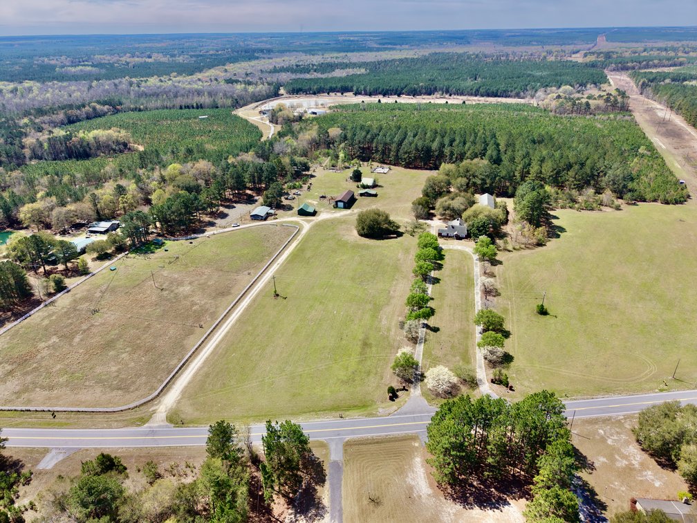 Bethune, SC Farm