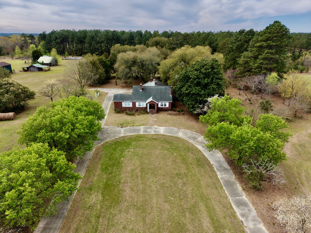 Bethune, SC Farm