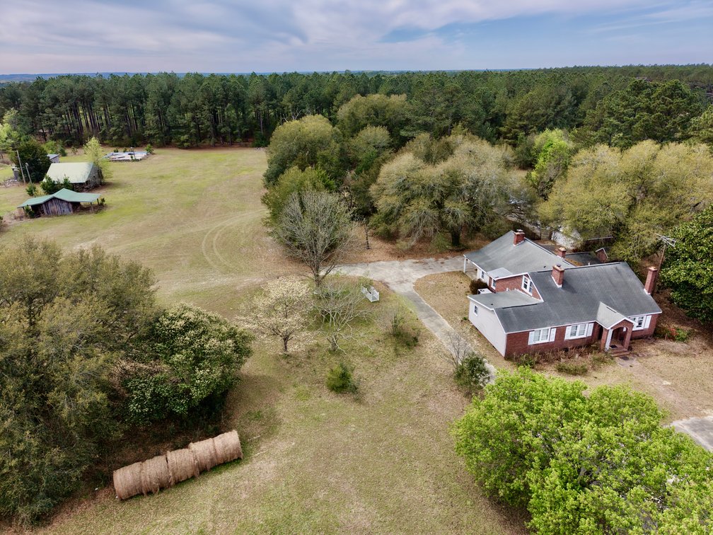 Bethune, SC Farm