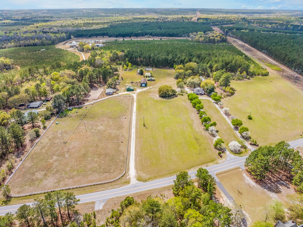 Bethune, SC Farm
