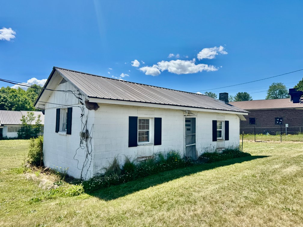 JUDICIAL AUCTION - .91 +/- Acres, Home and Office with NC Hwy. 16 Frontage in Taylorsville, NC