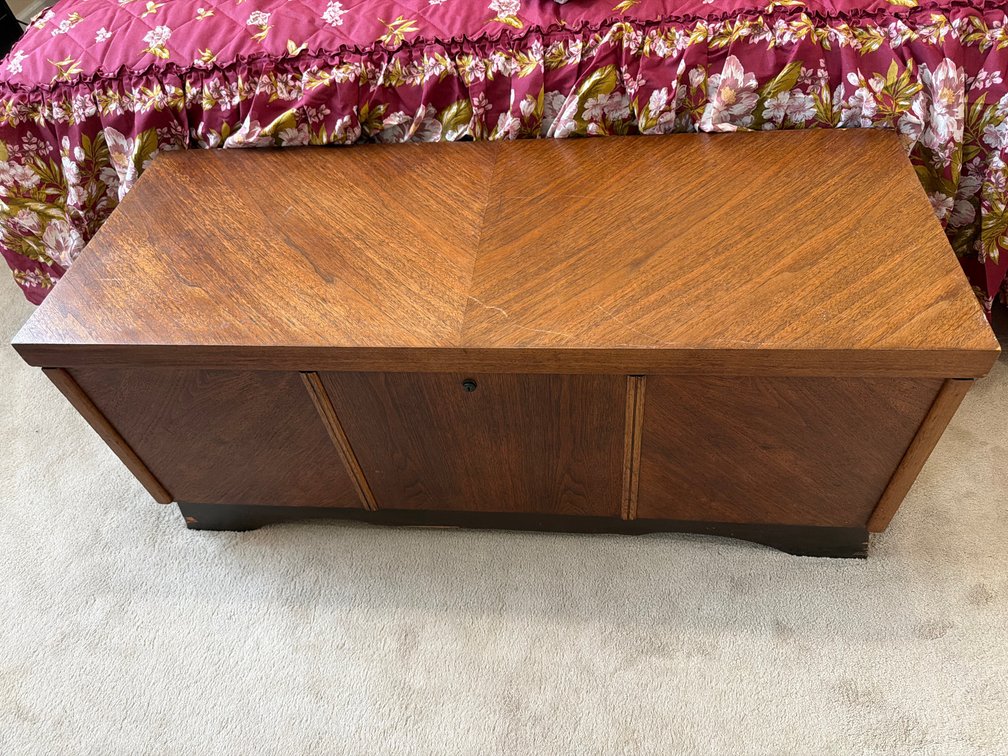 Lane Mid-Century Modern Cedar Storage Chest