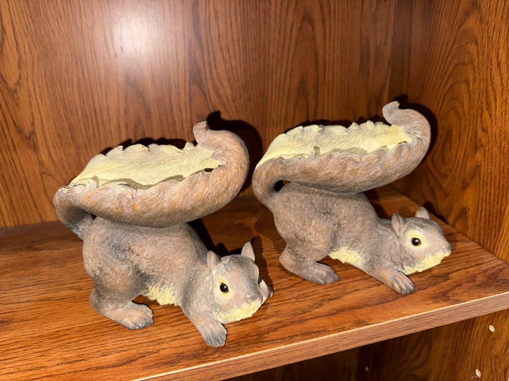 Resin Woodland Squirrel Figurines