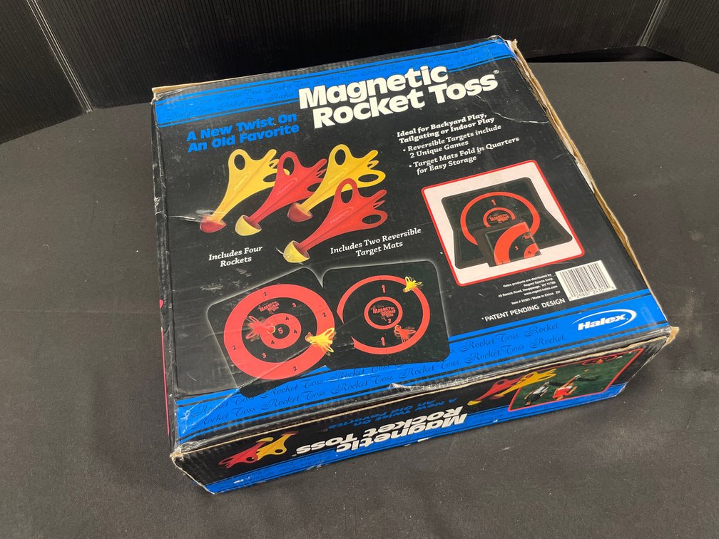 Magnetic Rocket Toss Game Set