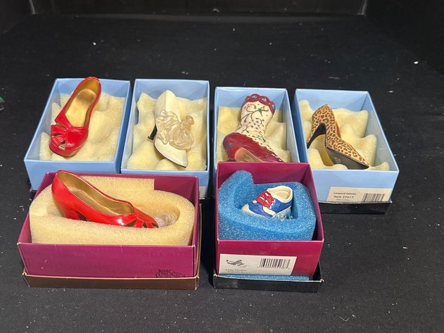 Image for Just The Right Shoe Miniature Collectible Figurines