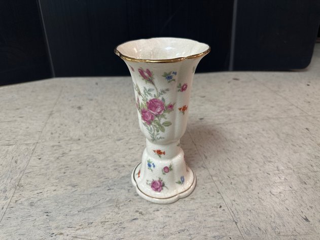 Image for Gold Castle Chikusa Floral Footed Vase