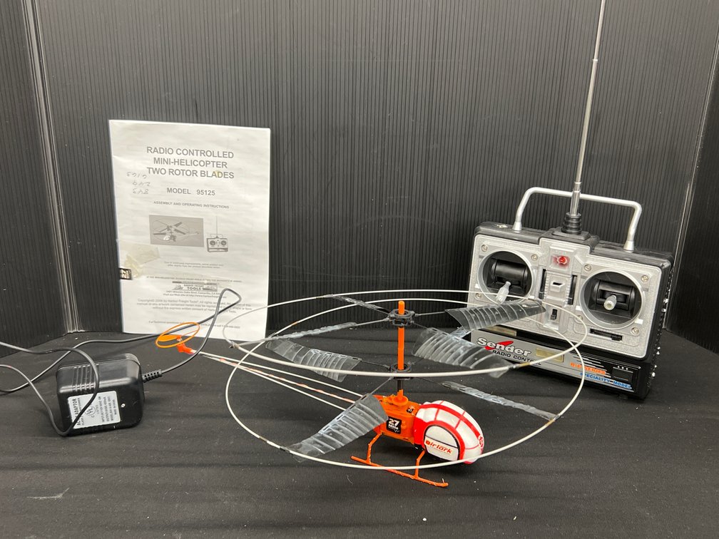 Air Lark RC Mini-Helicopter