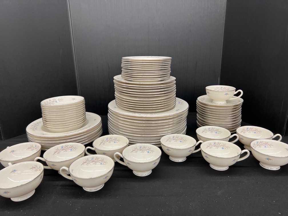 Syracuse China Dinnerware