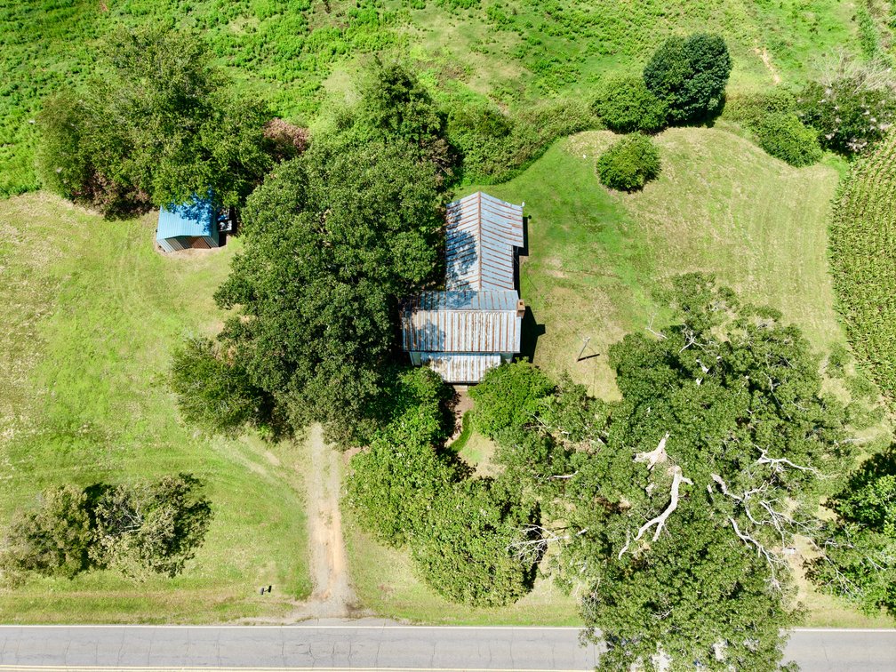 Farmhouse and 2 Acres in Hamptonville, NC