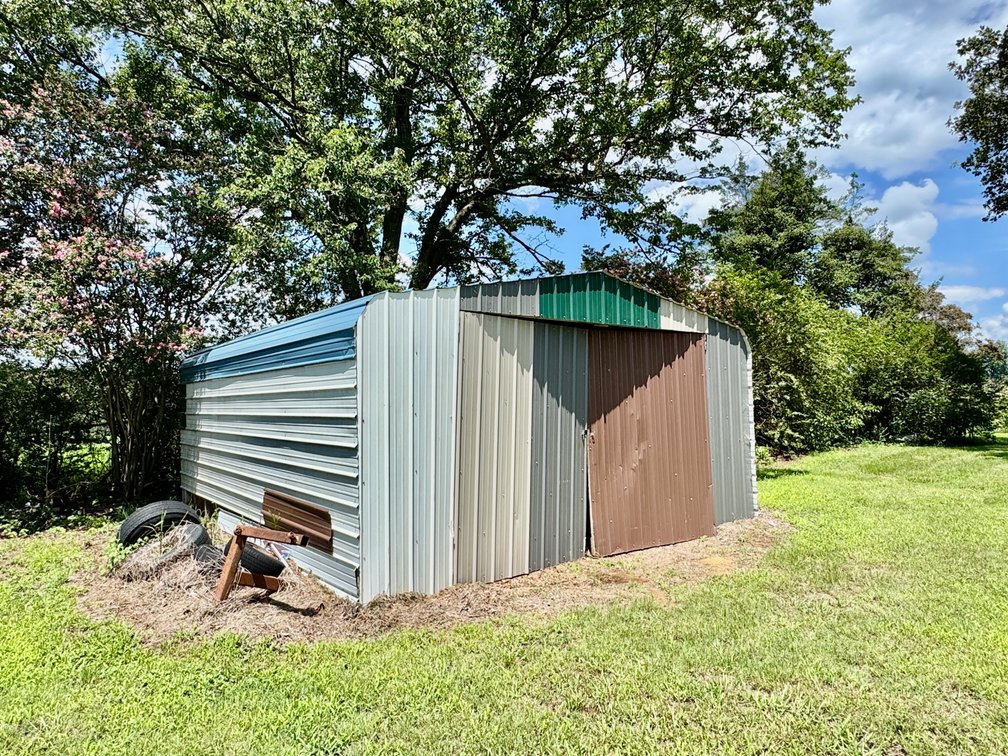 Farmhouse and 2 Acres in Hamptonville, NC