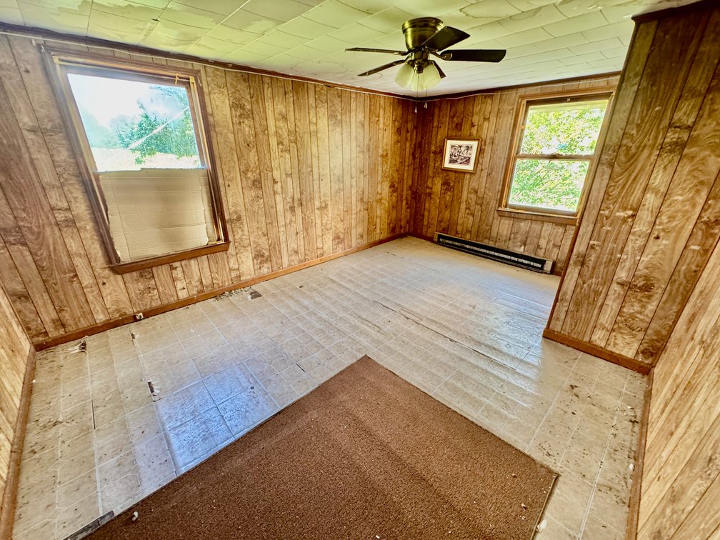 Farmhouse and 2 Acres in Hamptonville, NC
