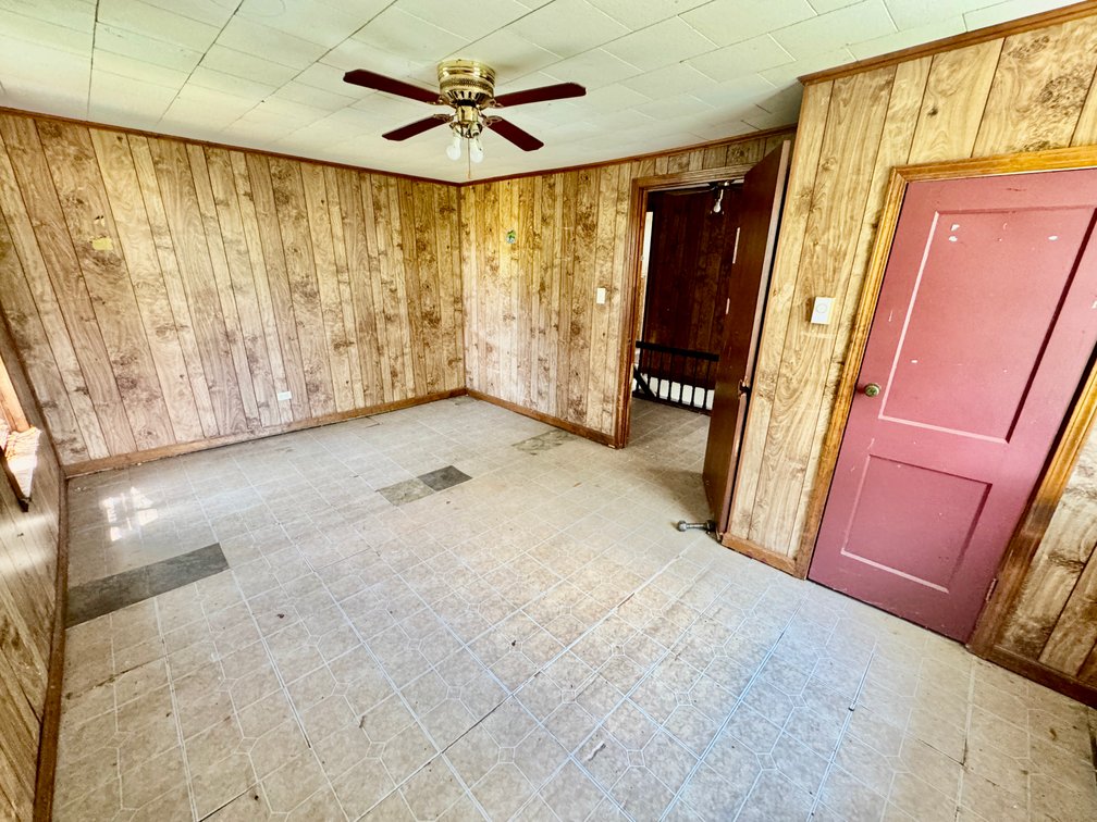 Farmhouse and 2 Acres in Hamptonville, NC