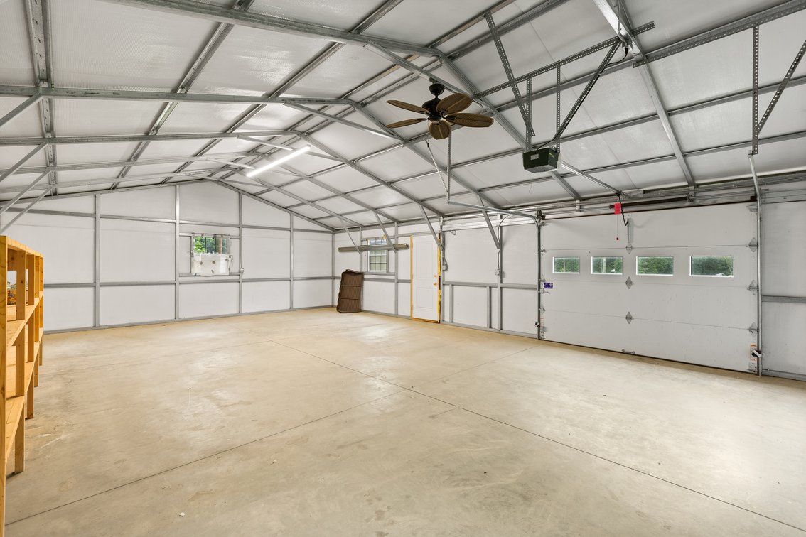 Lewisville Living – Brick Ranch on 0.5± Acre
