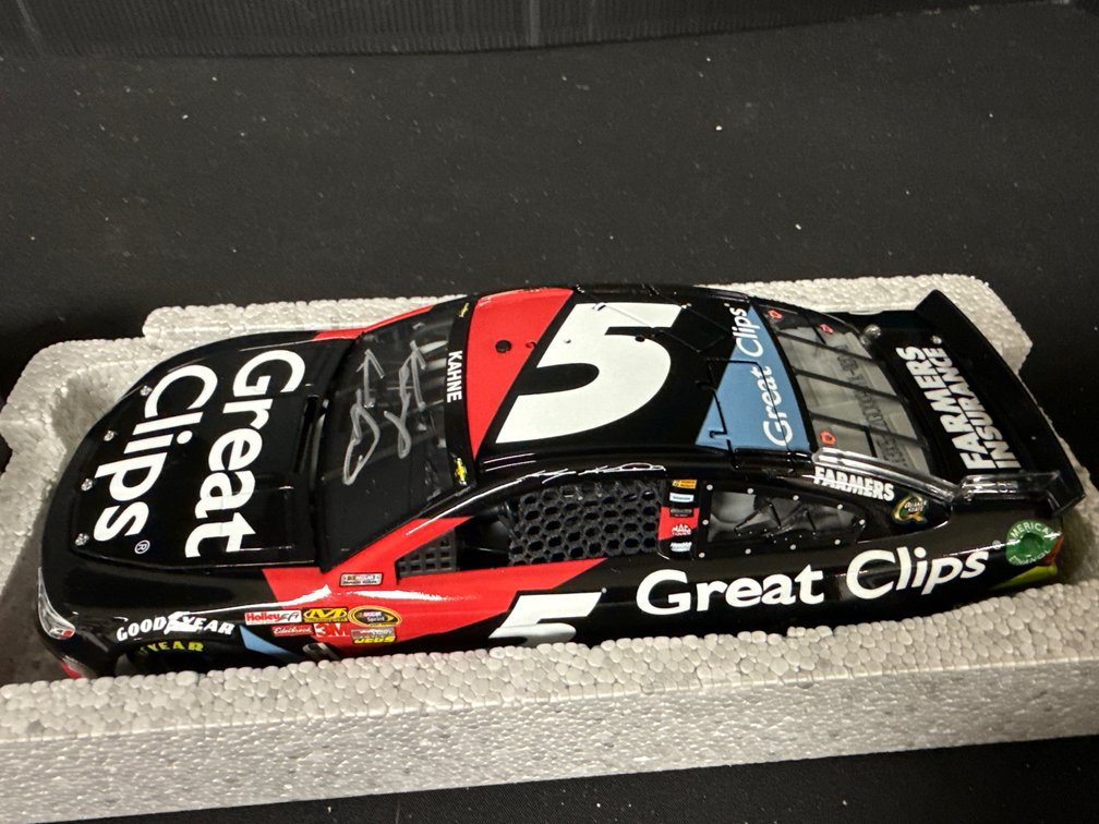 Kasey Kahne Autographed RCCA Elite 1:24 Diecast