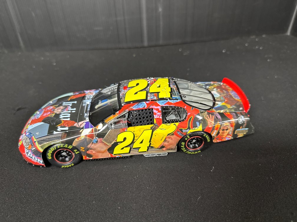 Action Elite Jeff Gordon #24 Die-Cast Car