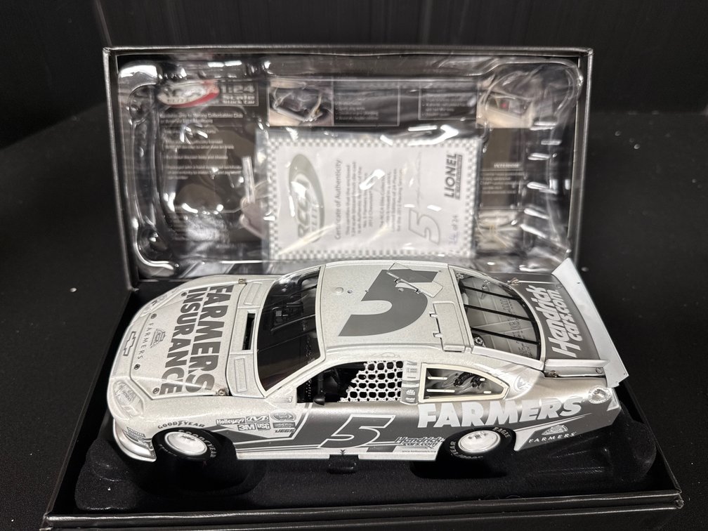 Lionel RCCA Elite 1:24 Kasey Kahne #5 Impala Diecast