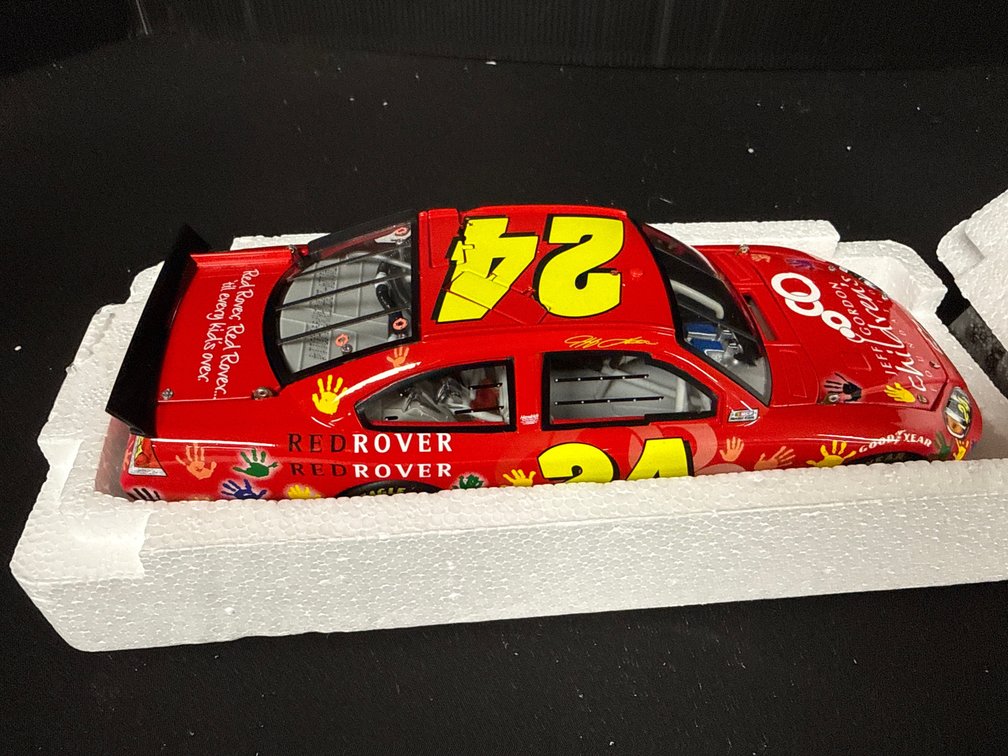 Lionel RCCA Elite 1:24 Jeff Gordon #24 Diecast Model