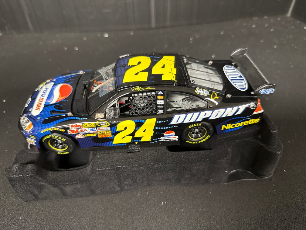 Autographed Jeff Gordon #24 RCCA Elite Die-Cast Car