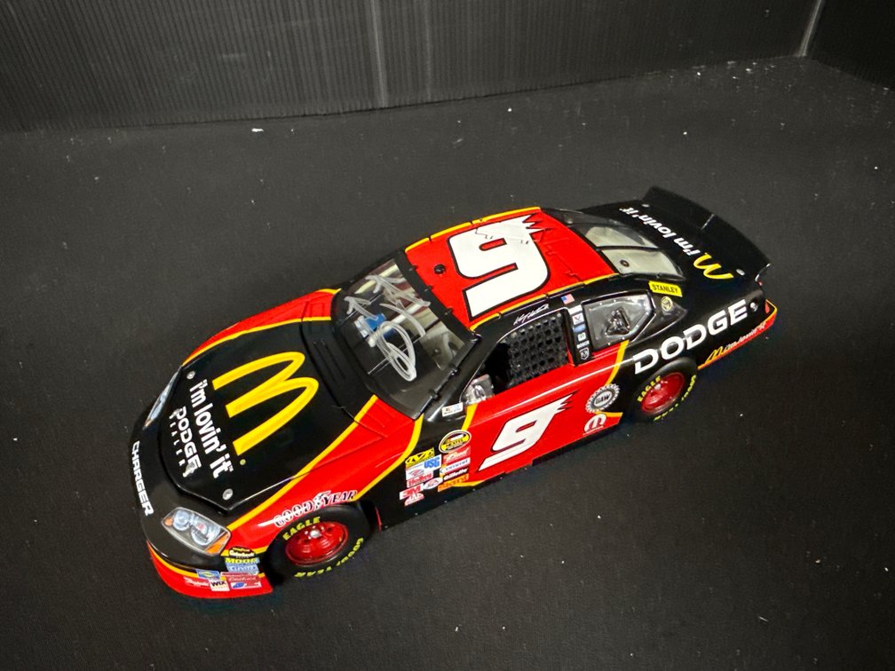 Autographed Kasey Kahne 1:24 Diecast Model Car