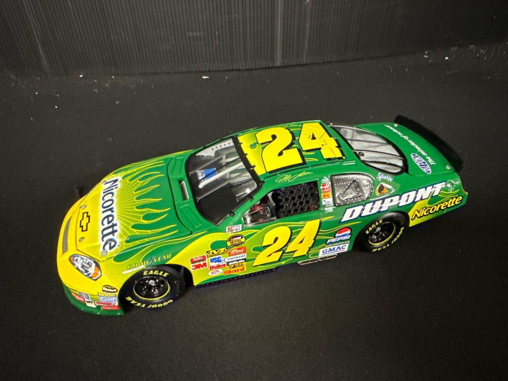 Owners Elite 1:24 Jeff Gordon 2007 Monte Carlo Die-Cast