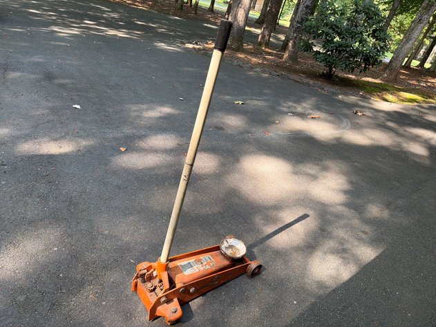 Image for Allied 3 1/4-Ton Hydraulic Floor Jack