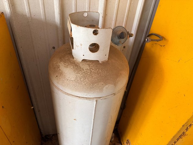 Image for Manche DOT-4BW240 Propane Tank