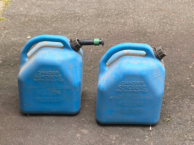 Image for 5-Gallon Plastic Kerosene Containers (2)
