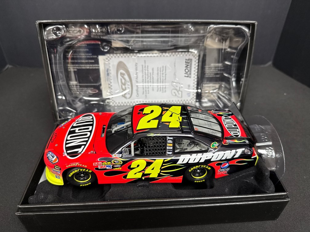 Lionel RCCA Elite Jeff Gordon #24 Die-Cast Car