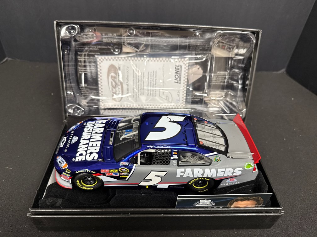 Lionel Kasey Kahne #5 Farmers Insurance 2012 Impala Diecast
