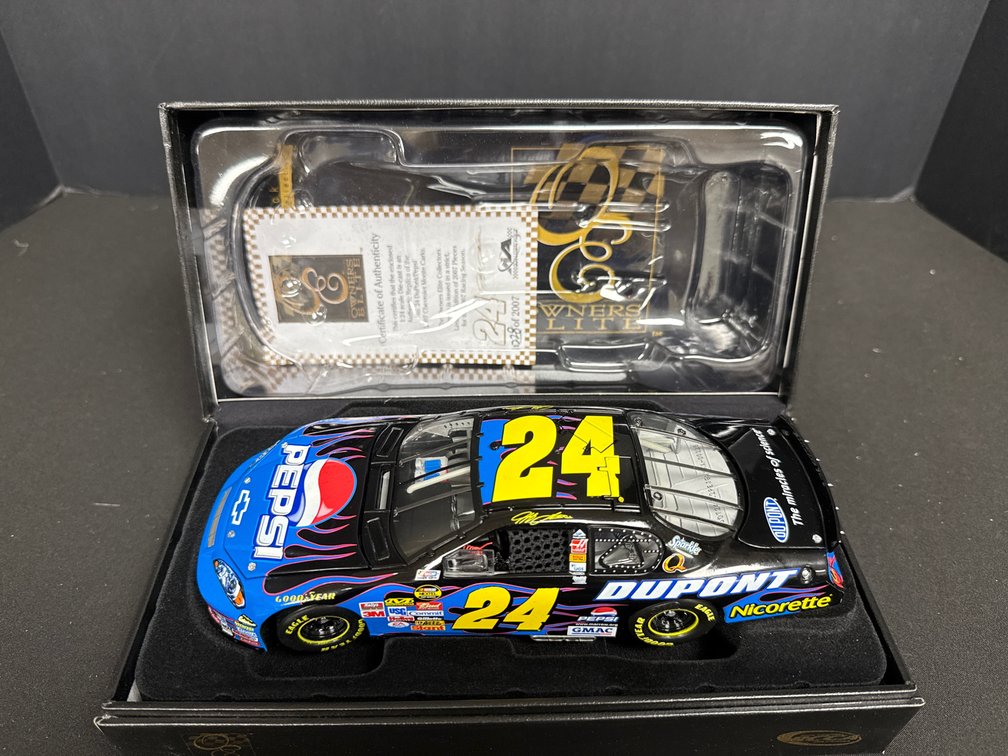 RCCA Owners Elite Jeff Gordon #24 2007 Monte Carlo Diecast