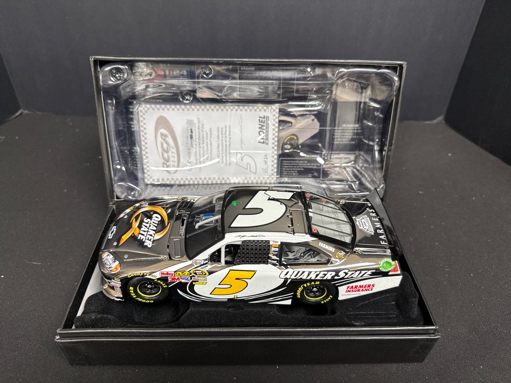 Lionel RCCA Elite 1:24 Kasey Kahne #5 White Gold Die-Cast