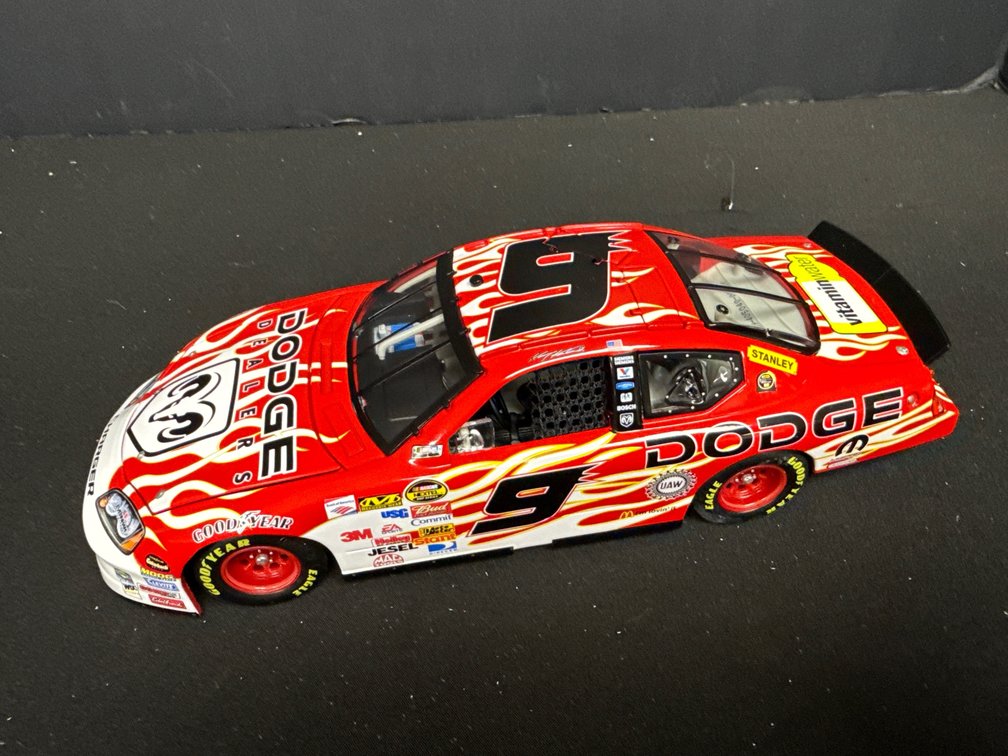 1:24 Kasey Kahne #9 Dodge Charger Die-Cast