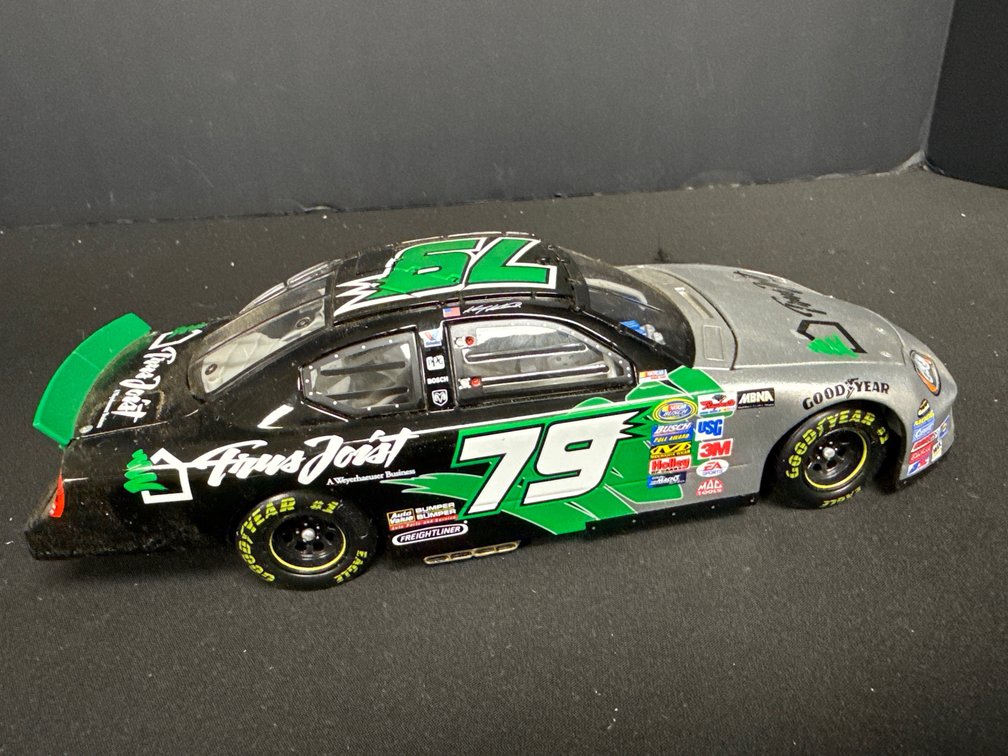 Action 1:24 Kasey Kahne #79 Dodge Charger Diecast