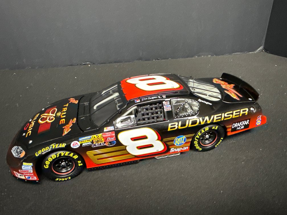 Action 1:24 Dale Earnhardt Jr. #8 Budweiser Diecast