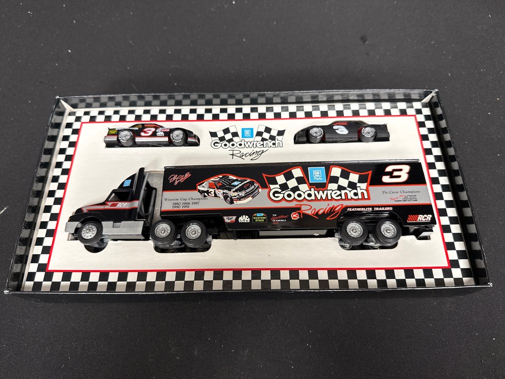 White Rose Collectibles Dale Earnhardt Die-Cast Set