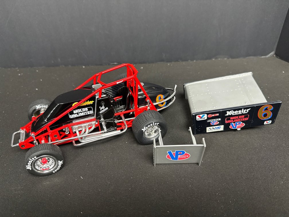 GMP Jeff Gordon #6 1:18 Sprint Car Die-Cast
