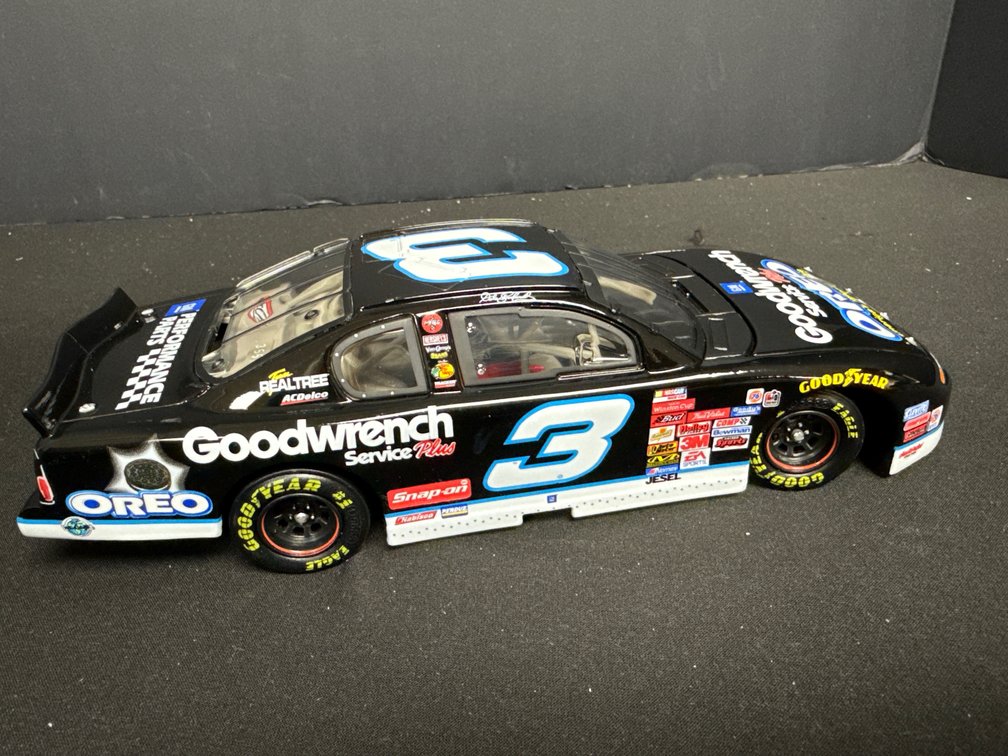 Action 1:24 Dale Earnhardt #3 Oreo Monte Carlo Die-Cast Bank