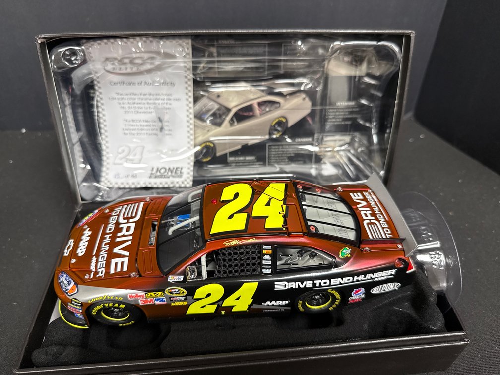 Jeff Gordon #24 RCCA Elite 2011 Impala 1:24 Die-Cast