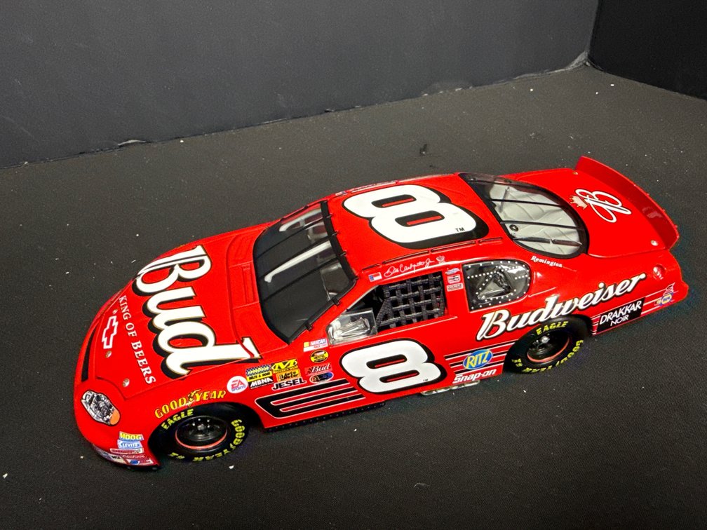 Action 1:24 Dale Earnhardt Jr. #8 Budweiser 2004 Monte Carlo Diecast