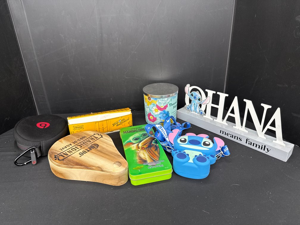 Mixed Pop Culture Collectibles & Accessories