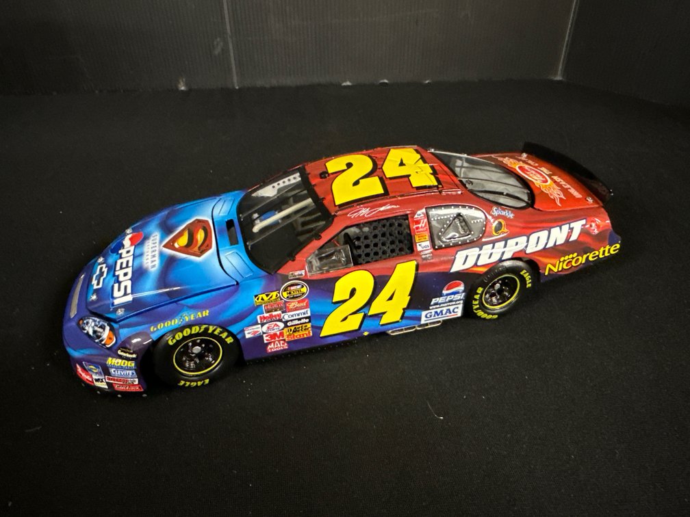 Motorsports Authentics Jeff Gordon #24 Superman 1:24 Diecast