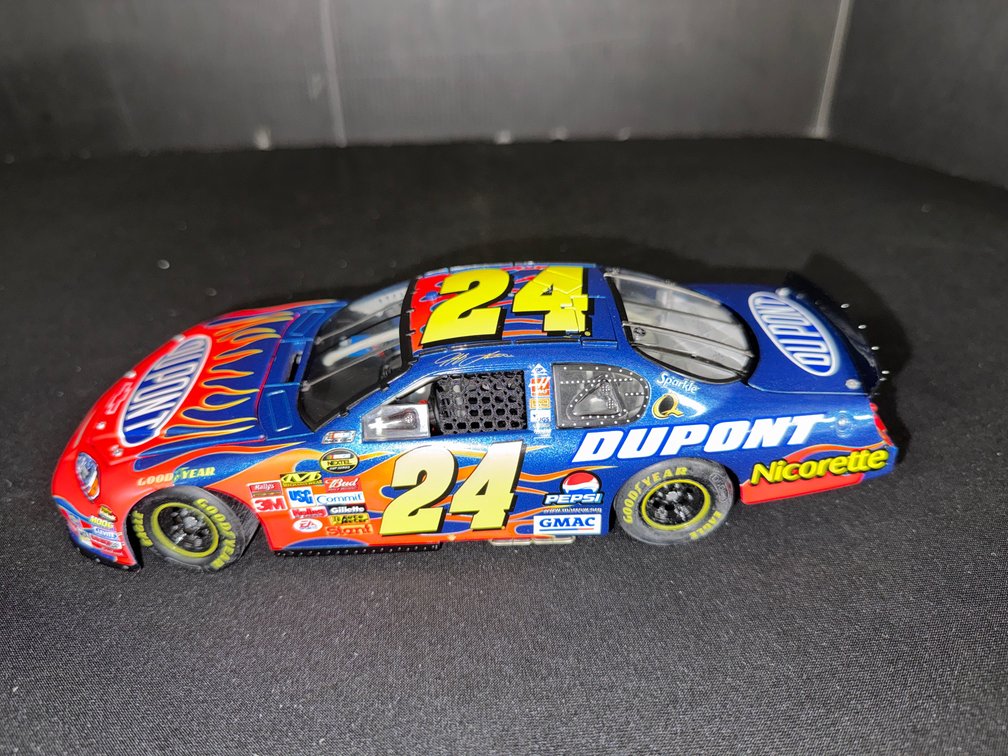 RCCA Owners Elite 1:24 Jeff Gordon #24 Die-Cast