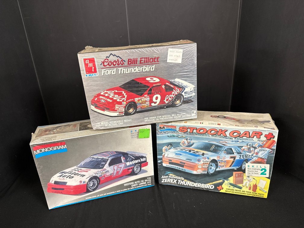 AMT ERTL & Monogram NASCAR Model Kits