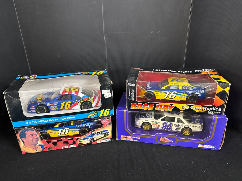 1:24 Scale NASCAR Die-Cast Stock Car Replicas