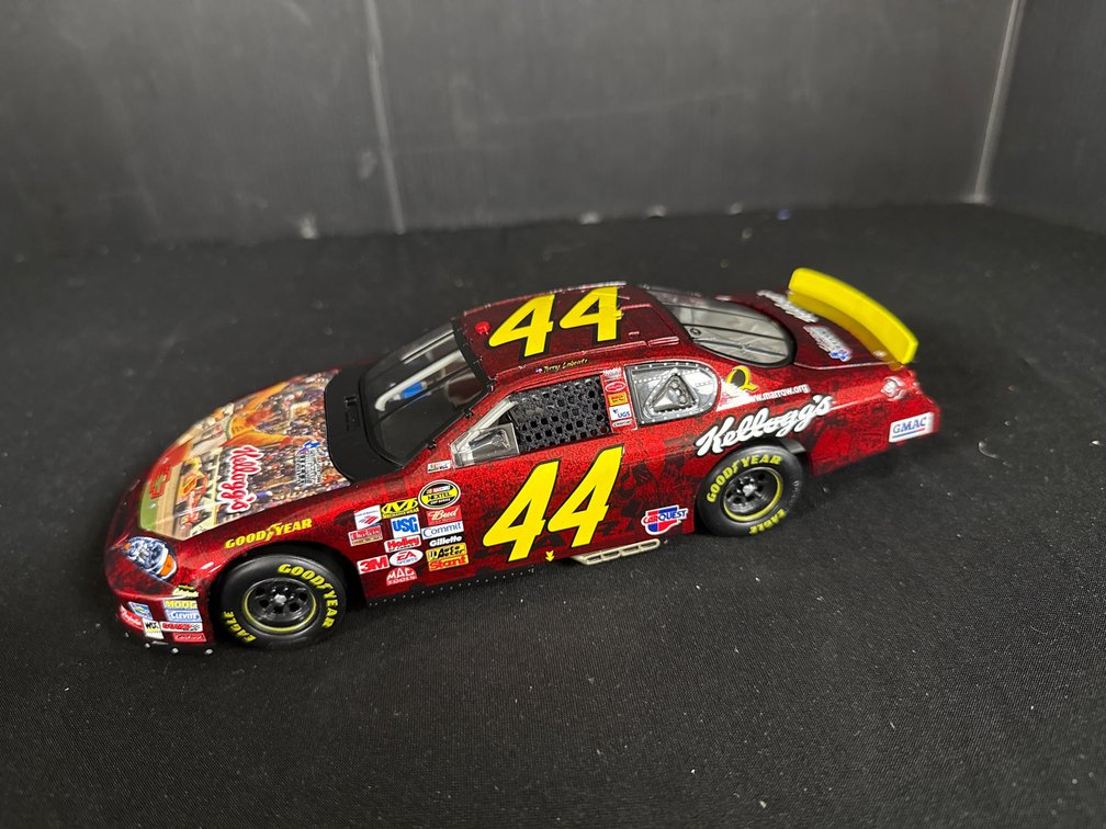 Terry Labonte #44 Kellogg's 2006 Monte Carlo SS 1:24 Die-Cast
