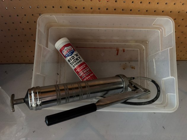 Image for Lucas Grease and Lever-Action Grease Gun