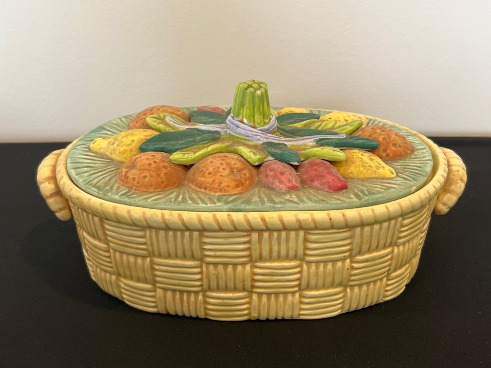 Royal Sealy Majolica-Style Basketweave Covered Dish