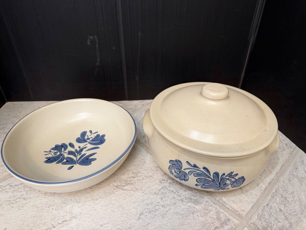 Pfaltzgraff Yorktowne Stoneware Pieces