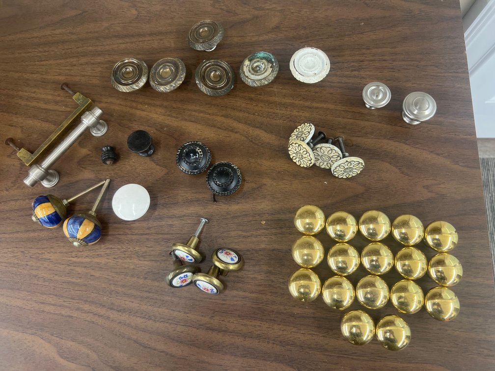Drawer/Cabinet Pull Lot