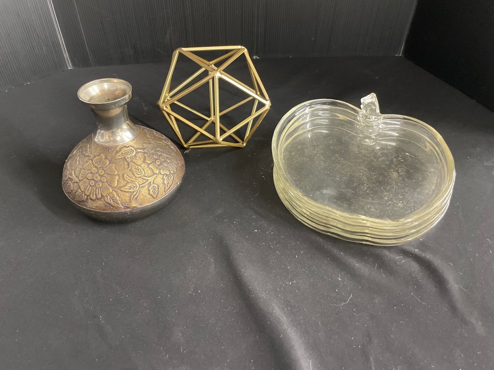 Assorted Decorative Tabletop Accents